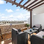 The Colors House, 636 Sea View & 513 Garden View Lejlighed