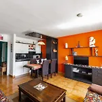 The Colors House, 636 Sea View & 513 Garden View Lejlighed *