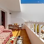 The Colors House, 636 Sea View & 513 Garden View Lejlighed *